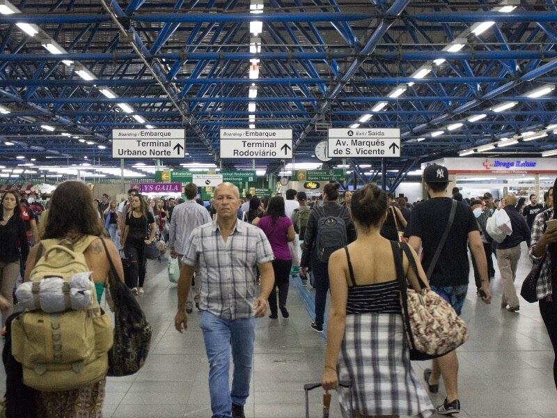Terminal Barra Funda teve 40% menos saídas