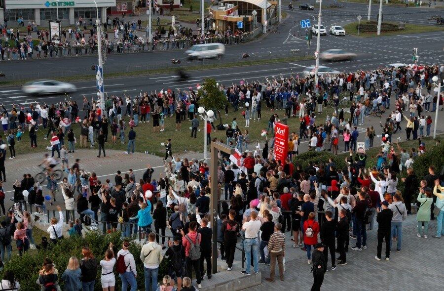 Manifestantes protestam pelo quinto dia seguido em Minsk, capital de Belarus