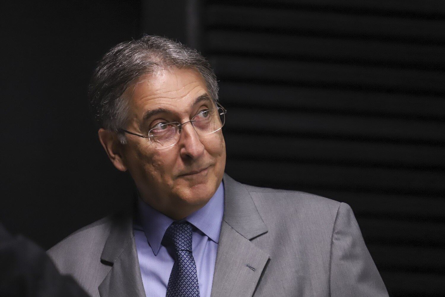 Ex-governador de MG é condenado a 10 anos e 6 meses de prisão