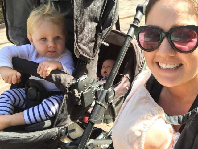 Seis semanas após dar à luz, Elisa, hoje com 27 anos, começou a se sentir mais cansada que o normal. Ela conta que desconfiou de uma nova gravidez logo no início, mas seu parceiro não deu ouvidos. Um exame veio para confirmar a suspeita: eles seriam pais novamente. "O Ben sempre quis ser pai e nós ficamos muito animados em construir nossa pequena família", conta a australiana