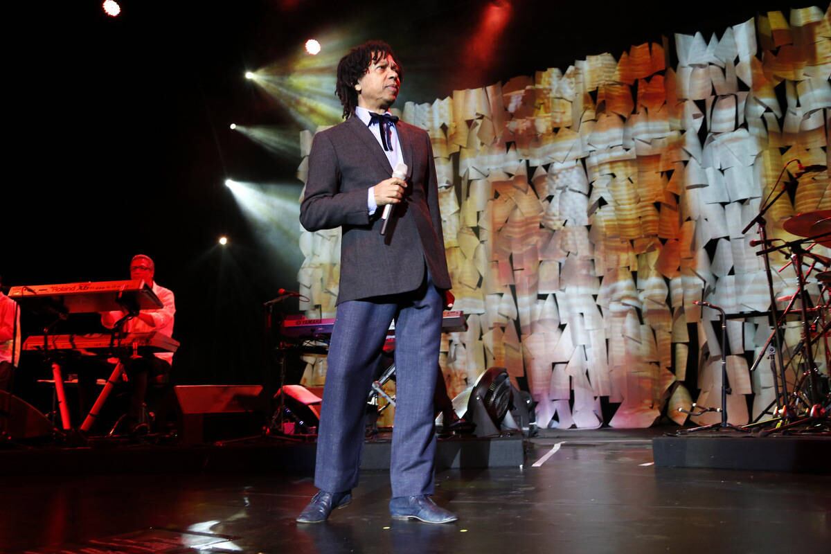 Djavan apresenta "Rua dos Amores", no Rio e Janeiro