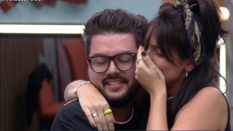 Anne e Pe Lanza garantiram um carro 0 km bem no início da competição! Eles venceram uma dinâmica em três etapas, provando ter muita sintonia e parceria, além de contarem com a ajuda dos companheiros de confinamento na fase final
