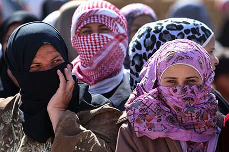 Radicais iraquianos impuseram o uso do véu para as mulheres no norte do país