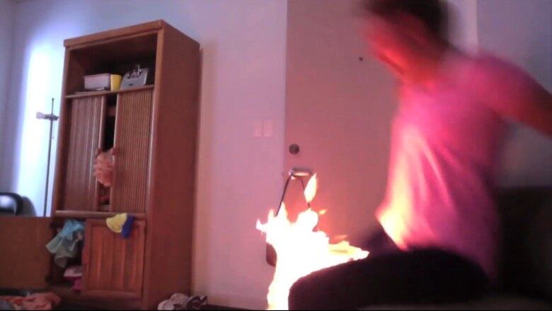 O novo sucesso da internet já foi assistido por quase 1 milhão de pessoas e compartilhado por milhares de usuários de redes sociais.

Para assistir ao vídeo, clique aqui
