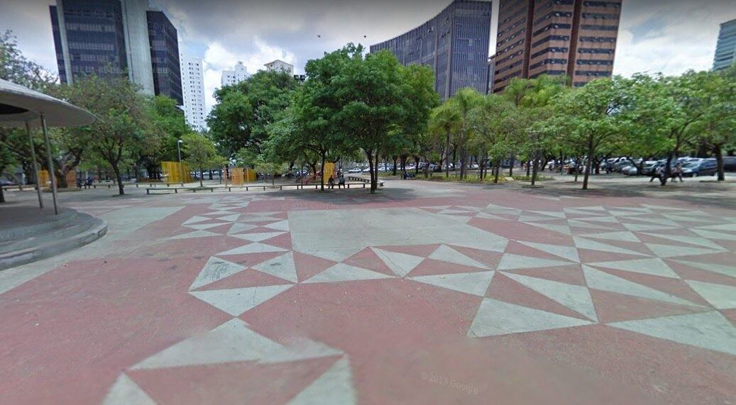 Corpo foi encontrado na Praça da Assembleia