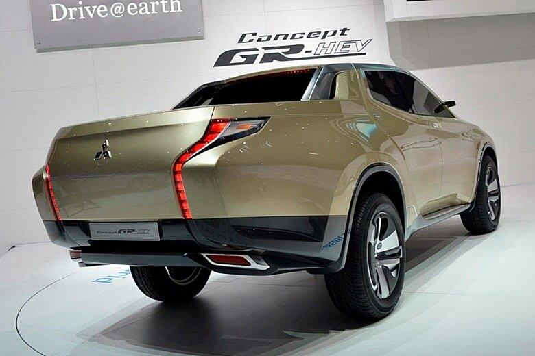 Na última sexta-feira (19), Fiat-Chrysler e Mitsubishi assinaram memorando para a produção de uma picape média na Tailândia, destinada a vários mercados asiáticos e europeus, incluindo África, Oriente Médio e outras regiões

Saiba tudo sobre carros! Acesse www.r7.com/carros