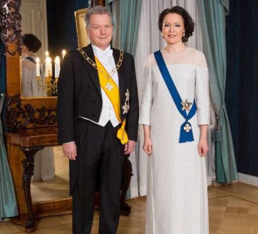 Jenni Haukio - Poetisa finlandesa, 44 anos. Primeira-dama da Finlândia desde março de 2012, quando o presidente Sauli Niinistö assumiu o poder. Em 2018, usou um vestido feito de bétula (foto), uma espécie de árvore. O objetivo era apoiar uma nova tecnologia para reduzir o dano ambiental na indústria da moda.