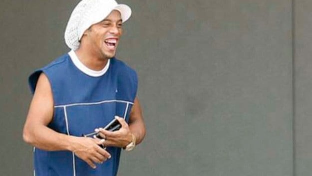 Ronaldinho vai atuar pelo Las Vegas City