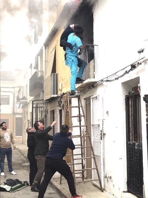 Senegalês que salvou homem em incêndio ganhará nacionalidade