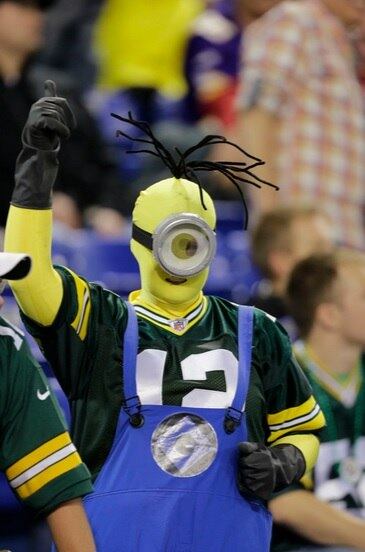 Para se fantasiar não precisa nem mesmo apelar para um personagem horripilante. No ano passado, por exemplo, um "minion" deu uma força para o Green Bay Packers