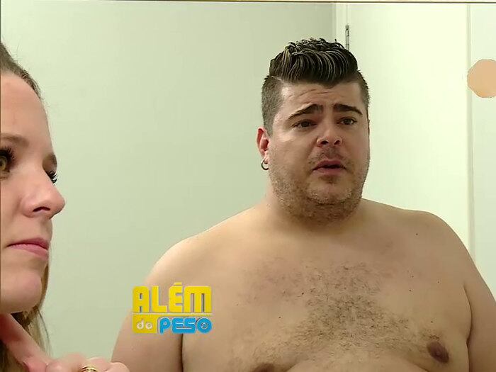 — Tudo
que eu fiz de mal para mim mesmo, eu não vou fazer de novo. Quero ter uma vida
equilibrada, poder sair com meus amigos, me divertir, comer, mas também quero
cuidar da minha saúde. Quero voltar a ser saudável, ter um corpo que eu goste,
uma noite de sono tranquila, ter uma cabeça boa, uma autoestima boa

+ Metas, metas e mais metas! Descubra os objetivos dos participantes do Além do Peso com famosos

+ Acesse R7 Play e assista às íntegras do Hoje em Dia! Clique e experimente de graça!
