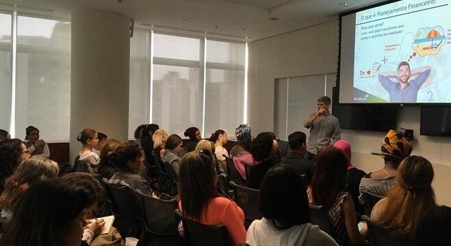 Quinta etapa de workshops teve palestra e atividades sobre educação financeira