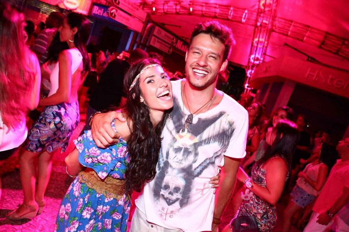 O ator Nando Rodrigues esteve no evento acompanhado da
namorada, a bailarina Daniele De Lova