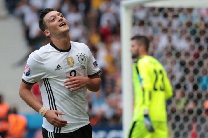 Ozil jogou a Copa do Mundo na Rússia