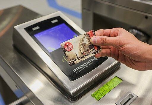 Passageiros têm até hoje (16) para vincular bilhete único ao CPF
