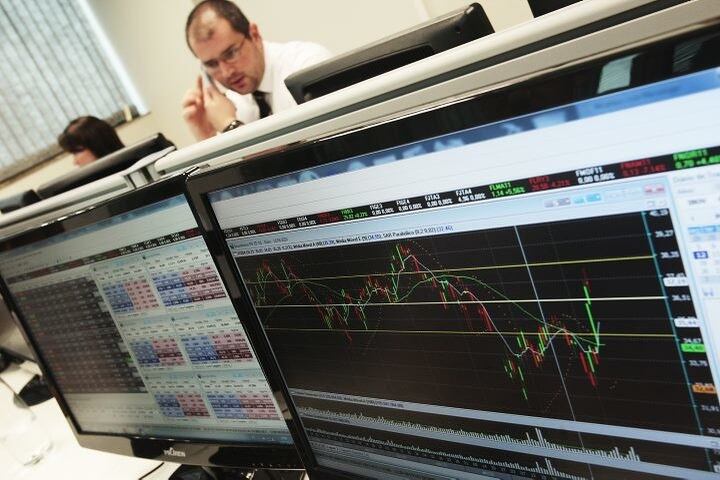 A cena corporativa também ocupava as atenções nesta sexta-feira (6)