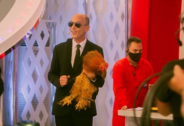 E claro, não podia faltar a presença dos bichinhos nesse programa lendário. Rodolfo apresentou ao público o galo Chico, que bota ovos