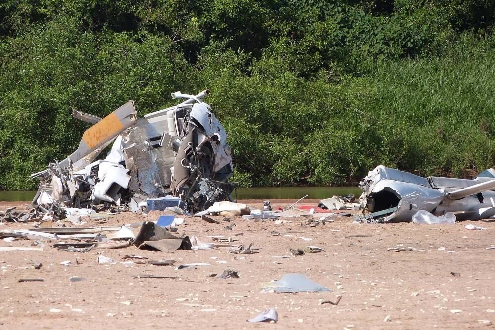 Restaram apenas os destroços do helicóptero



Assista
aos programas da Record com o R7 Play


