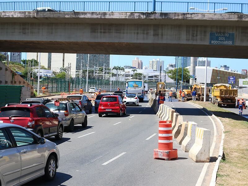 A nova via expressa terá aproximadamente 1,3 km de extensão e vai ligar o final da Paralela até a entrada do viaduto Raul Seixas