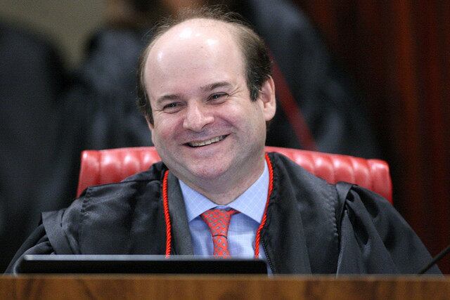 Com o voto de Tarcísio Vieira, o placar da votação está em 3 a 1 pela absolvição da chapa Dilma-Temer