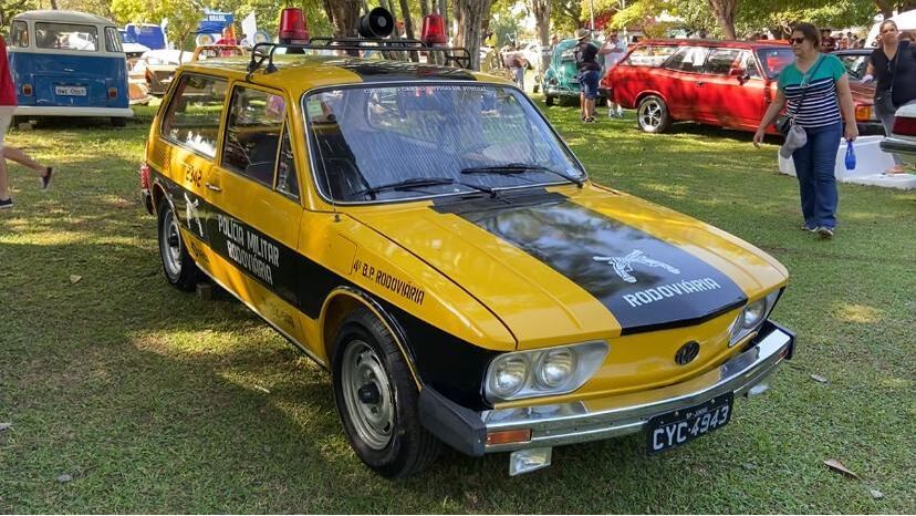 Brasília da Polícia Rodoviária em exposição na área dos clássicos nacionais