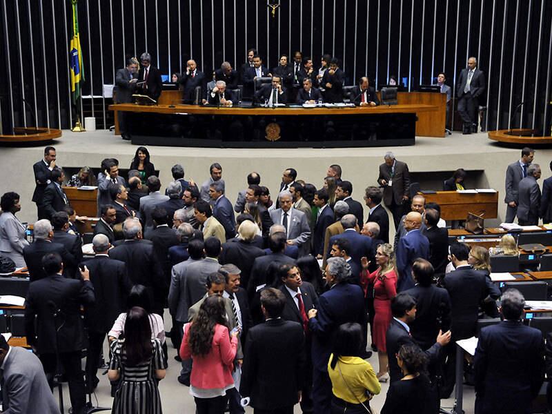 Plenário Câmara Deputados 800x600