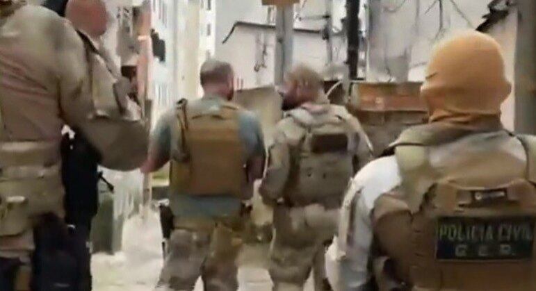 Ao todo, 80 policiais participam da ação na manhã desta terça-feira (20)
