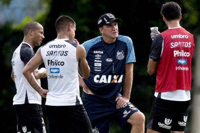 Cuca comandou o treino da última quinta-feira normalmente
