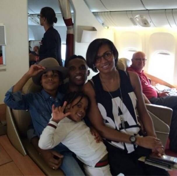 O craque camaronês Samuel Eto'o comemorou o tempo de folga com a família nas redes sociais
