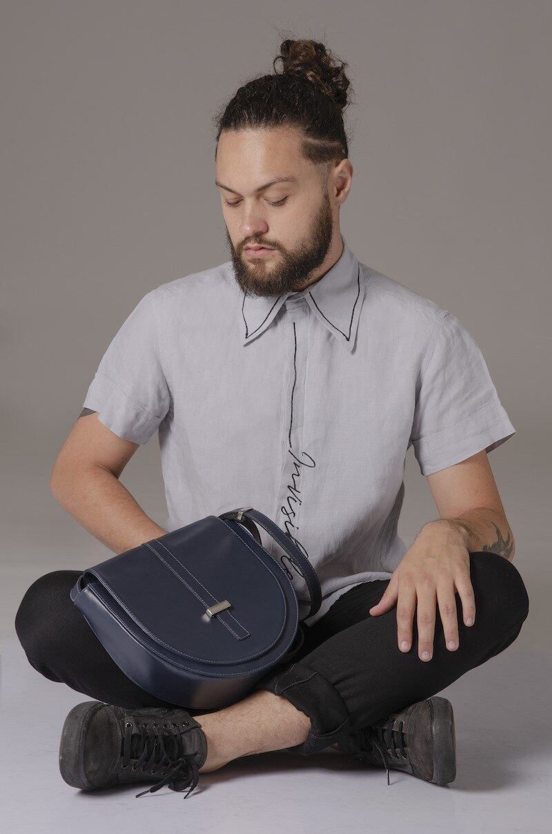 A marca também trabalha com venda online, no www.isarobrand.com