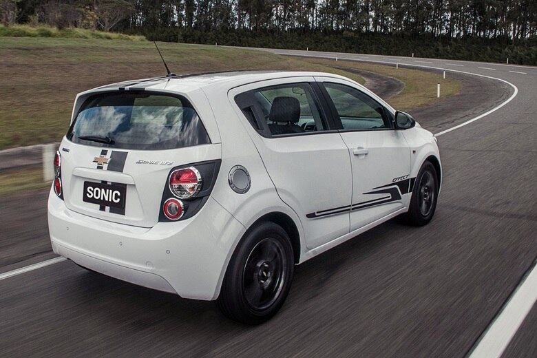 O alento é a lista de série completa, que inclui sistema ABS com distribuidor eletrônico EBD na segurança

Saiba tudo sobre carros! Acesse www.r7.com/carros