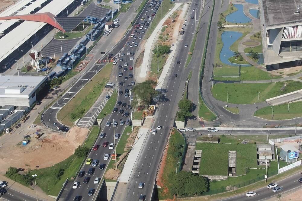 Nova via liga a avenida das Américas à avenida Ayrton Senna