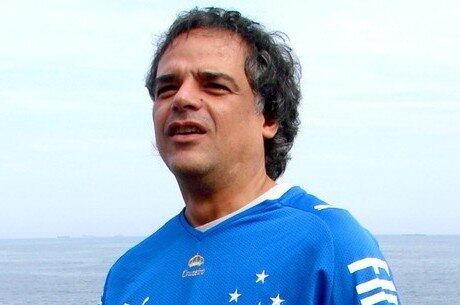 Ângelo Antônio diz a jornal que está tomando antibióticos