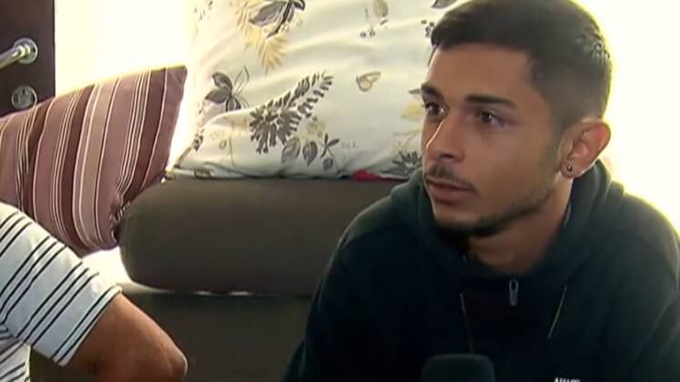 "Eu acho que alguém pode ter dado uma oportunidade [de trabalho] para ela, ou alguma coisa do tipo para ela sair daqui",  conta o namorado e pai da filha mais nova de Sabrina. 