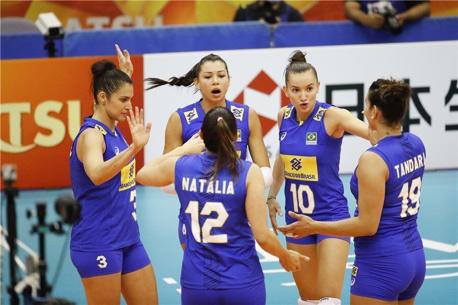 Seleção brasileira feminina de vôlei passou fácil pelo Quênia: 3 sets a 0
