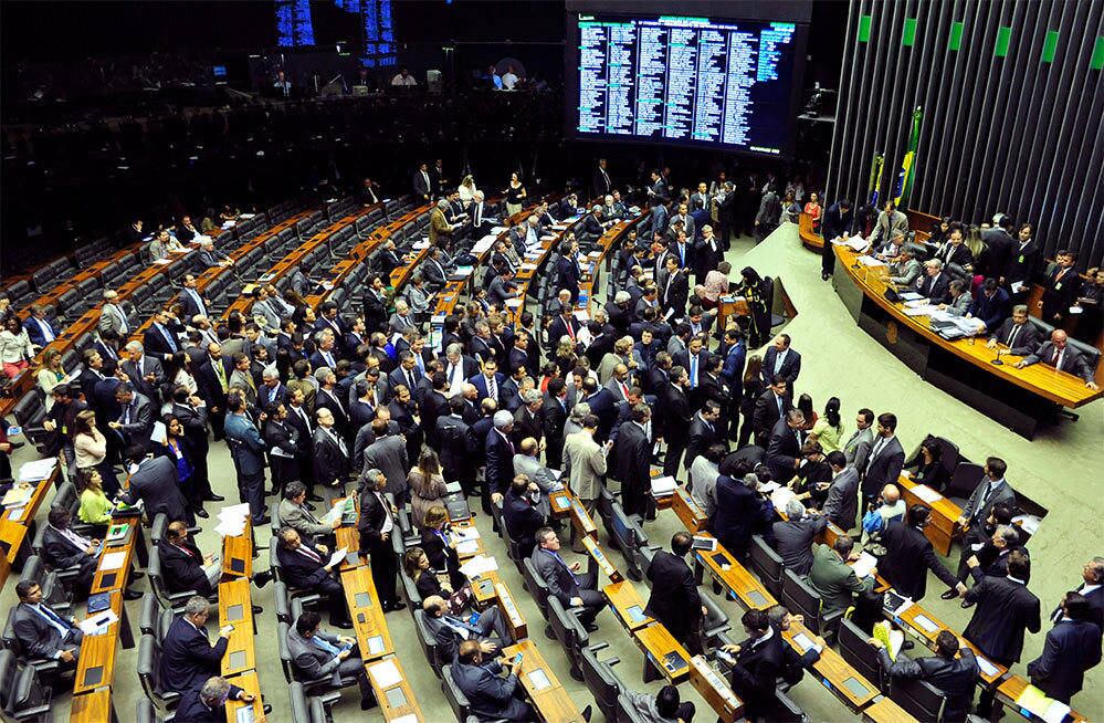 Emenda que dobra recursos do fundo partidário não deve enfrentar objeção no Congresso Nacional