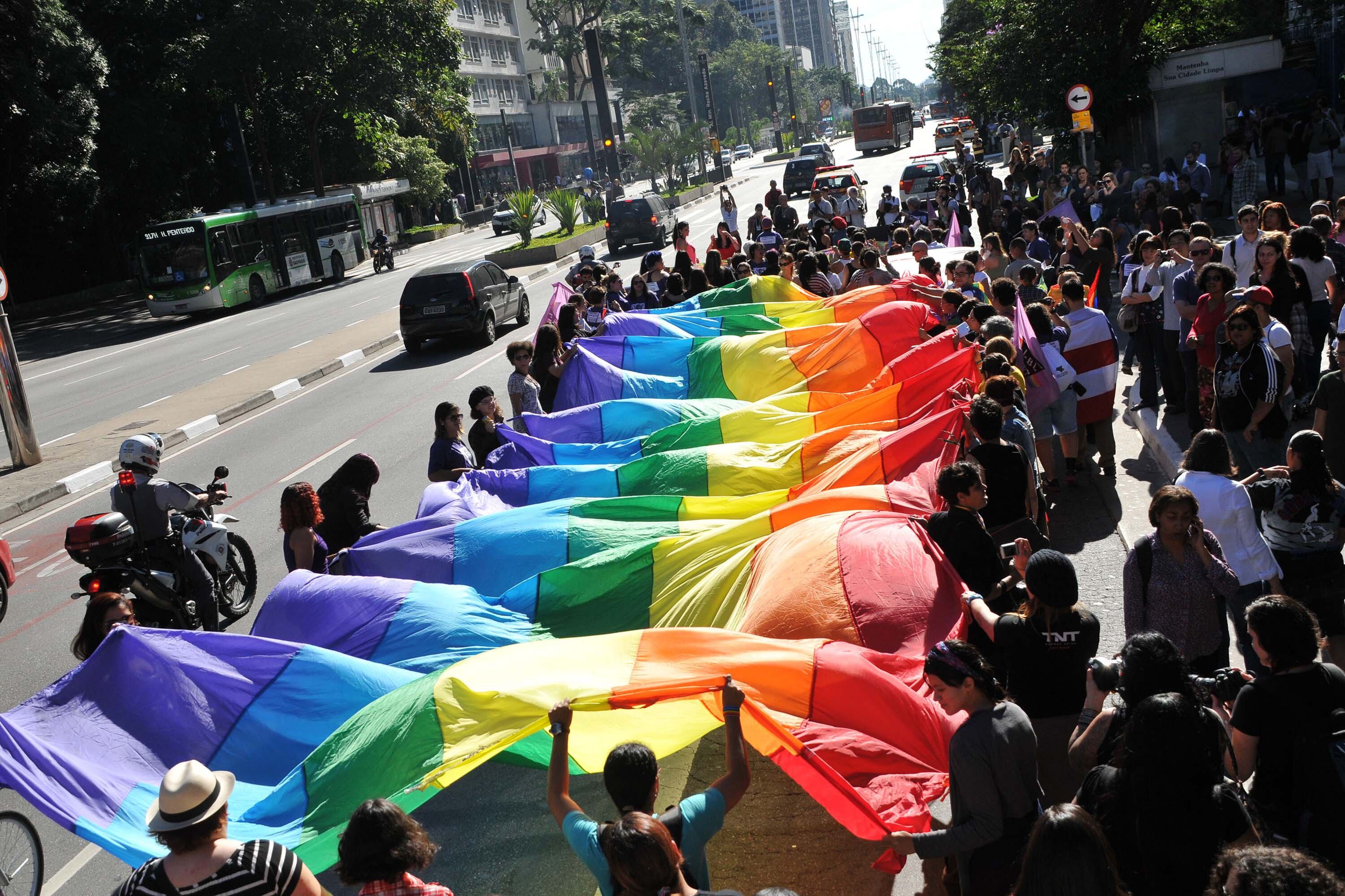 Avenida Paulista foi tomada na tarde deste sábado