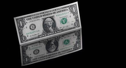 Dólar sobe 0,3% na manhã desta segunda-feira (3)