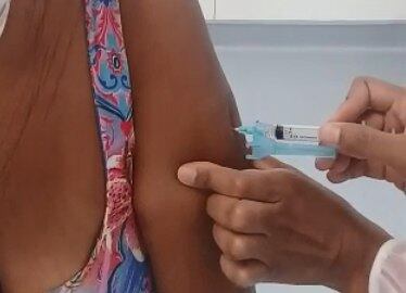 Pessoas com 60 anos terão vacina da Oxford