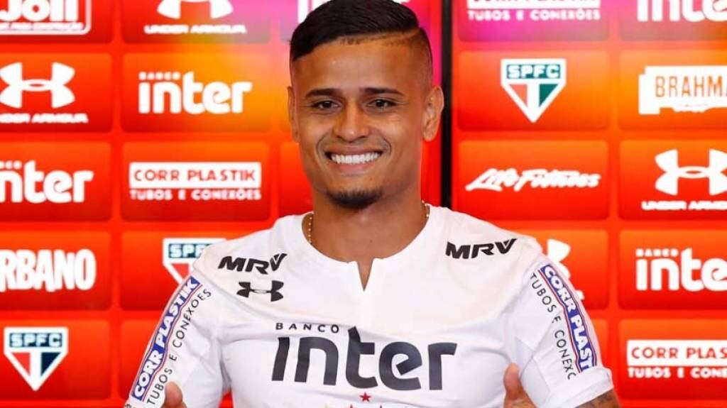 ÉVERTON - Com 19 jogos pelo Campeonato Brasileiro, somando sua atuação pelo Flamengo no início da temporada, o meia-atacante soma 6 assistências durante a competição nacional. Chegou no Tricolor para ser titular e vem conseguindo seu espaço.
