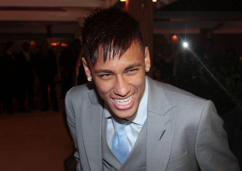 Perguntado sobre qual seria "final dos sonhos" Neymar preferiu se esquivar de polêmica:

— Com certeza uma com o Brasil