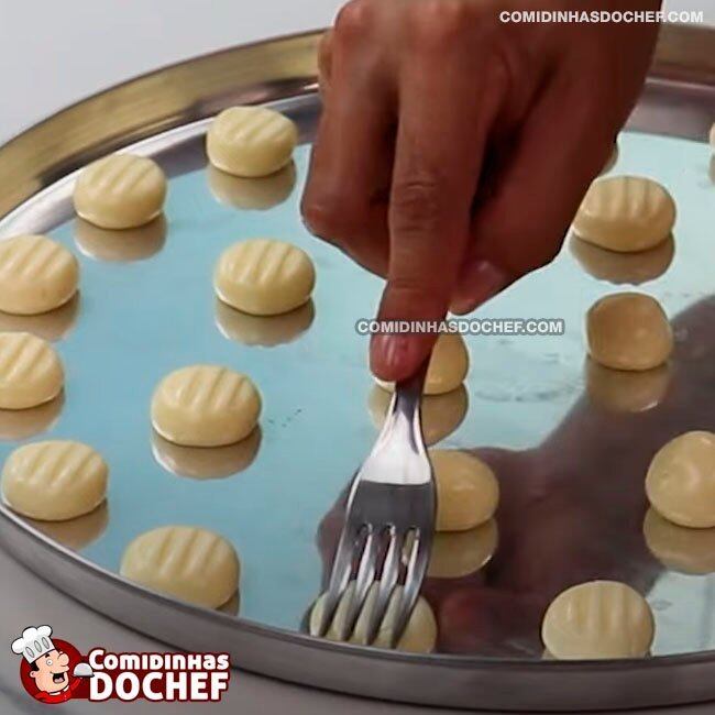 Bolachinha de Maizena com Leite Condensado