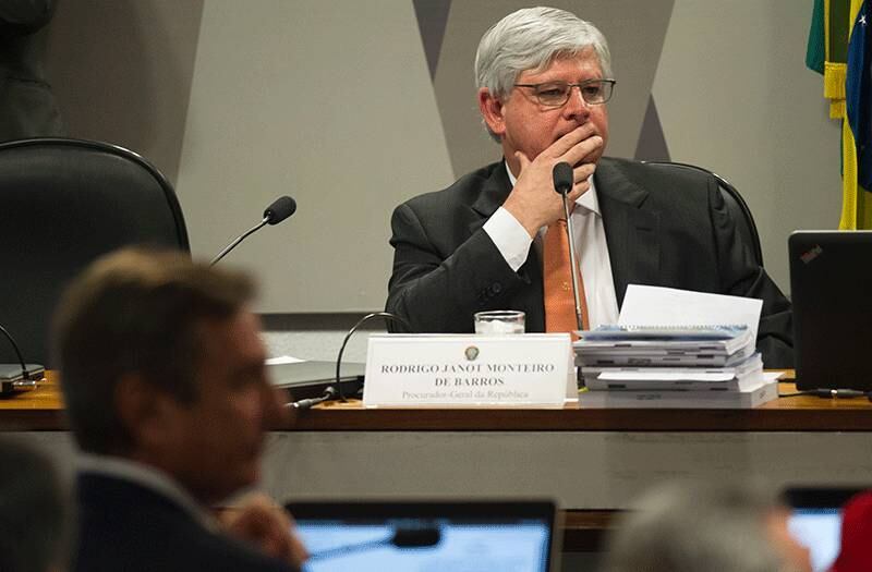 Houve bate-boca entre o senador e ex-presidente, Fernando Collor e o candidato a Procurador-Geral da República, Rodrigo Janot