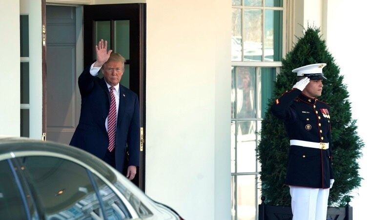 Trump admite possibilidade de demitir Mueller