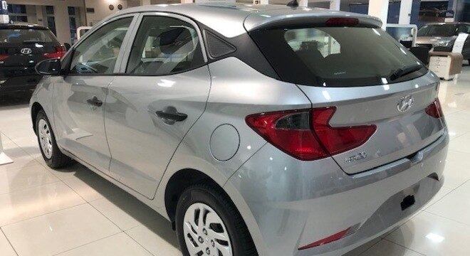 Traseira com detalhe da coluna C "flutuante", um dos recursos de design que não são unânimes