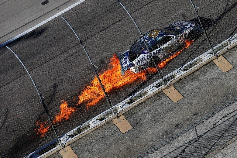 Apesar de bonito, o fogo é extremamente perigoso em uma corrida de Nascar