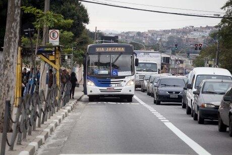 Pesquisa comparou, por meio de cronômetros, dados de uma semana antes e de uma semana depois da instalação das faixas