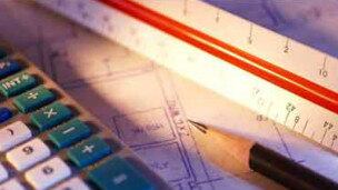 3 - Reveja conteúdos relacionados aos ensinamentos da matemática básica: questões que cobram conhecimento de áreas como razão, porcentagem e regra de três aparecem em todos os concursos. Estude e refaça exercícios destas áreas constantemente e terá um desempenho mehor