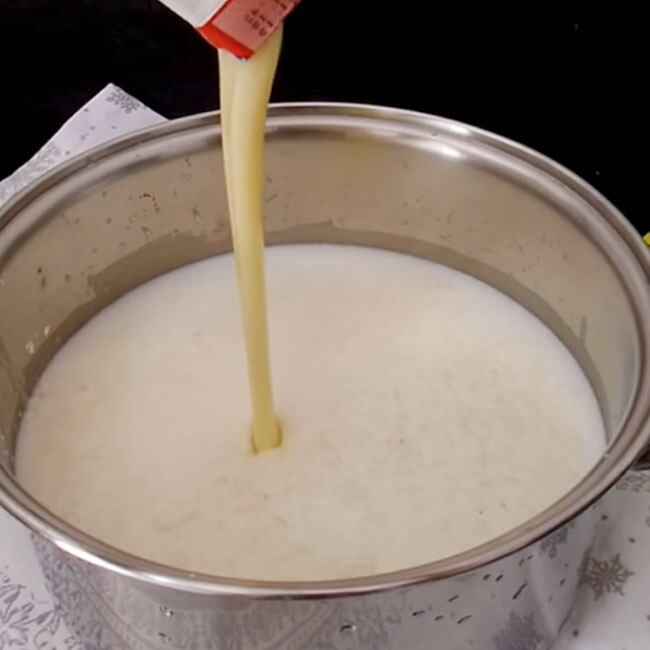 Manjar de Coco com Calda de Ameixa