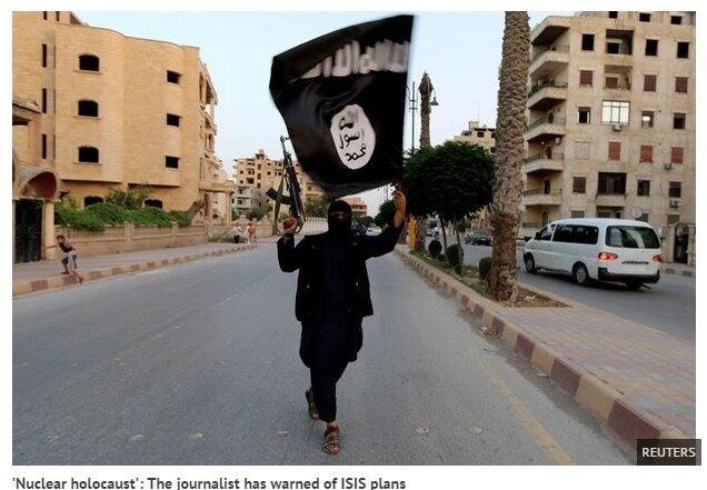 Na obra, Todenhofer, cujos críticos afirmam que só conseguiu acesso aos extremistas por ter se pronunciado contra as intervenções externas no Afeganistão e Iraque, diz que o grupo deseja causar um genocídio em massa.
— Os terroristas planejam matar milhões de pessoas. O Ocidente está subestimando drasticamente o poder do Estado Islâmico